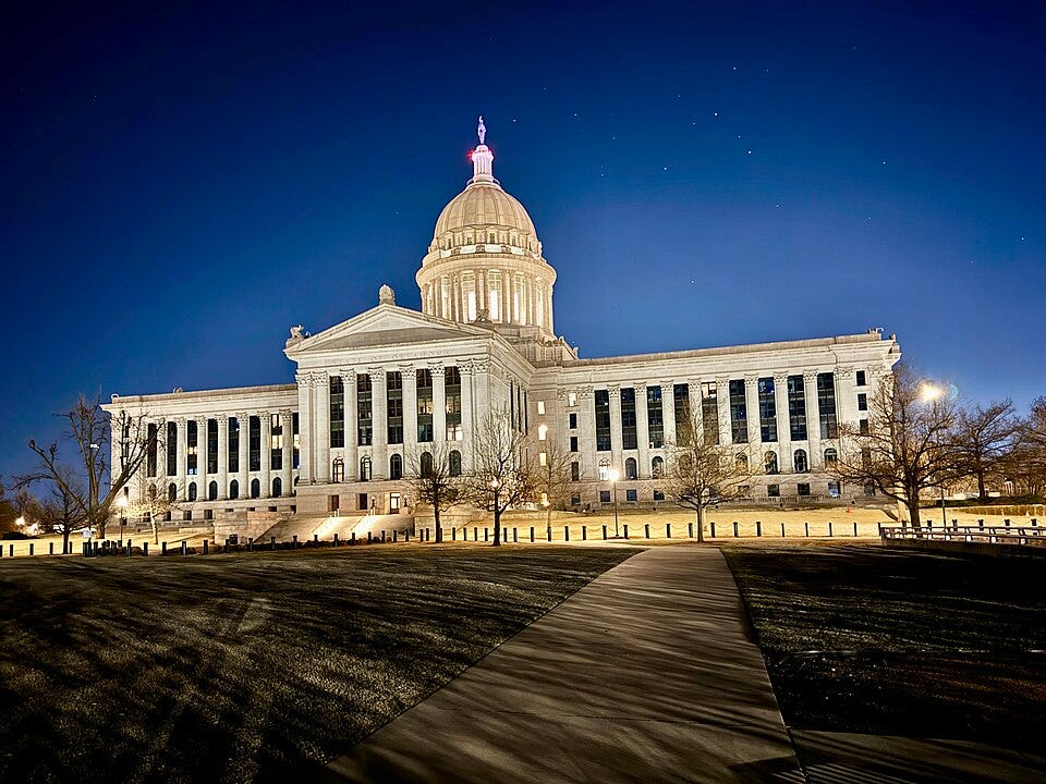 File:Oklahoma State Capitol, Lincoln Boulevard, Oklahoma City, OK - 54009978882.jpg