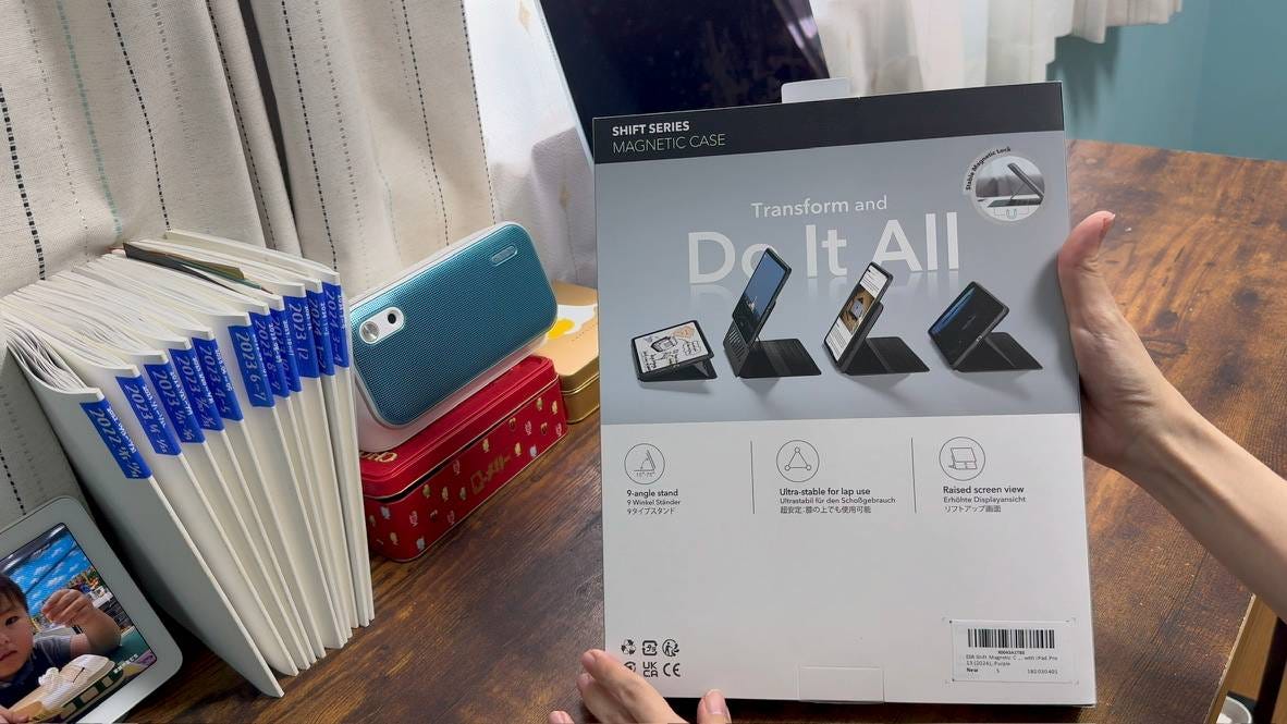 133：縦向きに固定できるESRのiPad用ケーススタンド