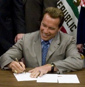 Fresh & Easy Buzz: Fresh & Easy Neighborhood Market Hoping Governor  Schwarzenegger Prefers His Veto Pen When it Comes to AB 1060