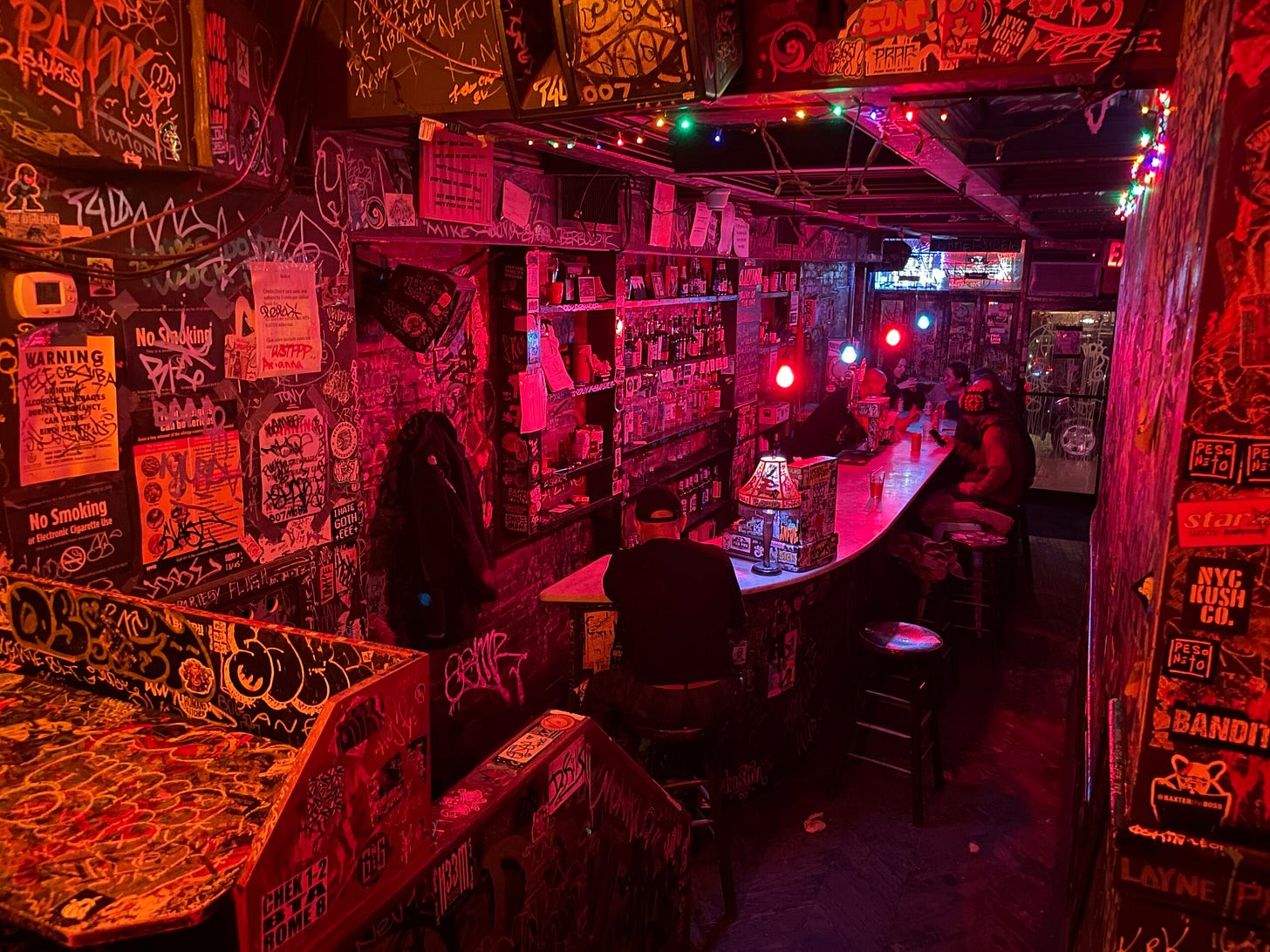 Clockwork Bar Review - Scoundrel's Field Guide