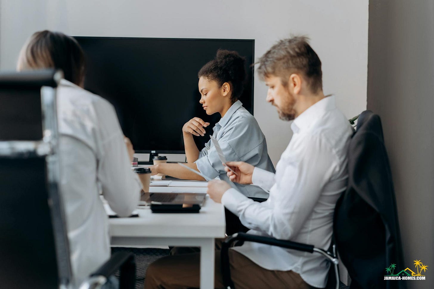 business people meting in the conference room