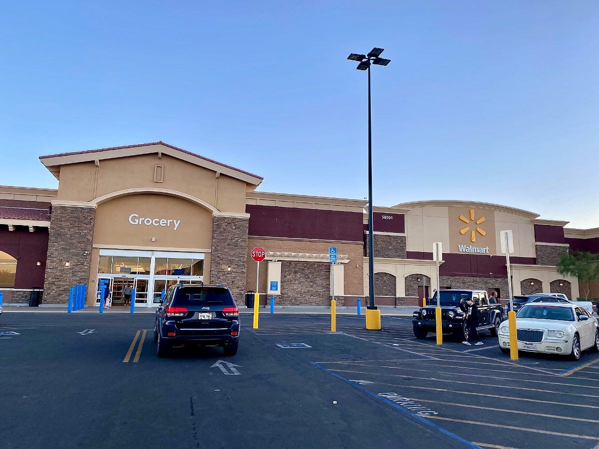 A Walmart Supercenter in Yucca Valley, California, in 2023. Image: YosemiteYamper via Wikimedia Commons A Walmart Supercenter in Yucca Valley, California, in 2023. Image: YosemiteYamper via Wikimedia Commons
