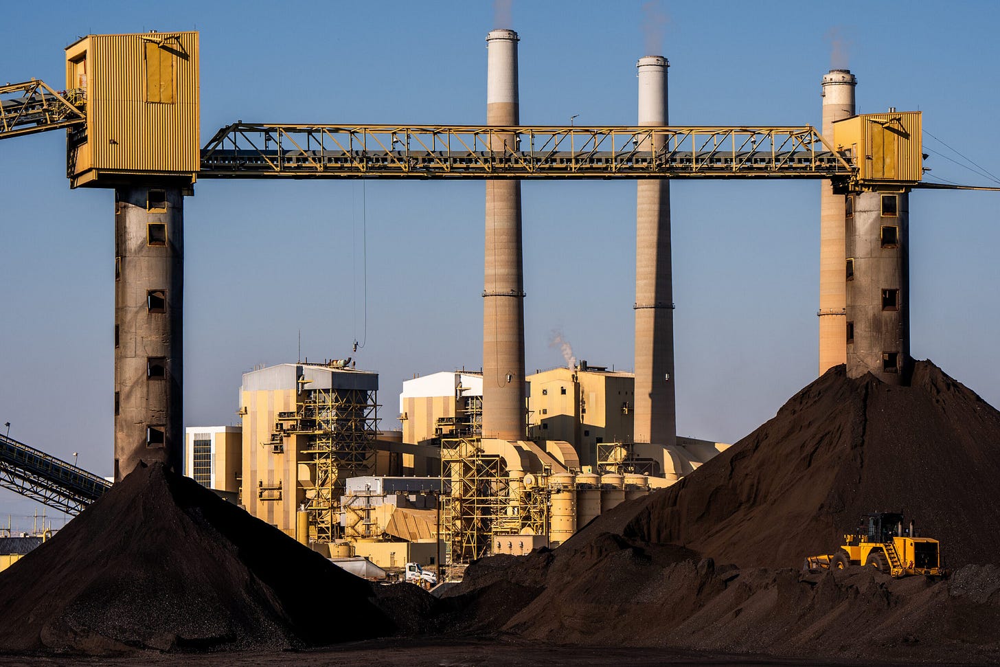 Coal is stored outside the Hunter coal-fired power plant, operated by PacifiCorp, in Emery County, Utah, on Wednesday, July 31, 2024. (Photo by Spenser Heaps for Utah News Dispatch)