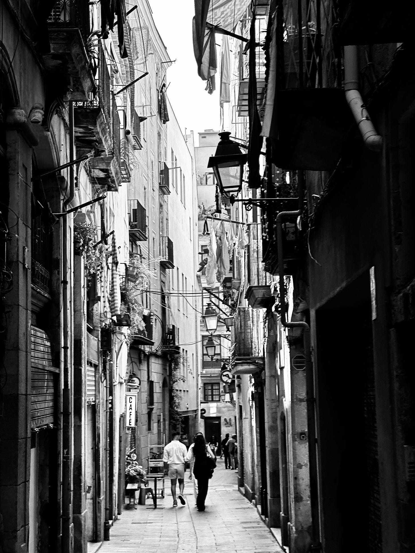 Narrative in the Narrows: A Barcelona Alleyway Scene