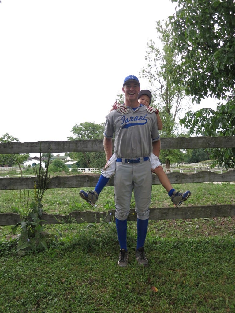 Simon Rosenbaum aka Young Mag Pie, Actual Human Giant, ate this child after photo was taken, 1st Base.