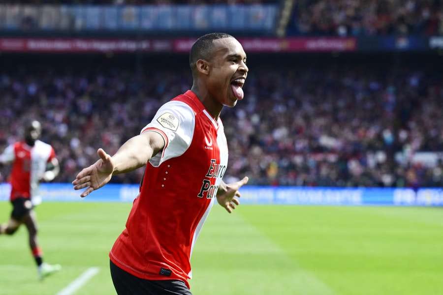 Holandês: Feynoord de Igor Paixão impõe maior goleada de sua história em  clássico contra o Ajax | Flashscore.com.br