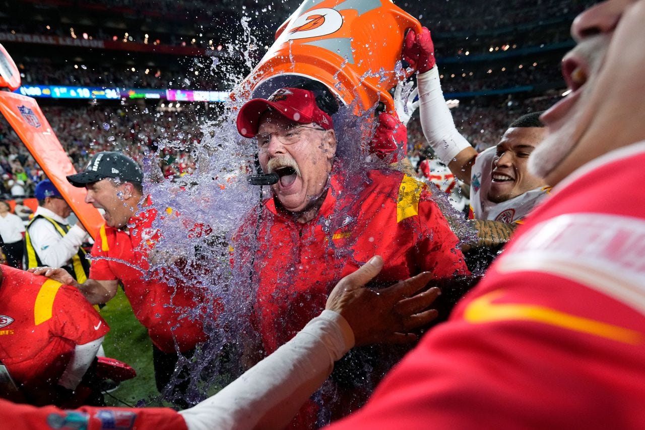 Super Bowl LVII takeaways: NFL MVP Patrick Mahomes leads Kansas City Chiefs  to 38-35 win over Philadelphia Eagles in classic title game | CNN
