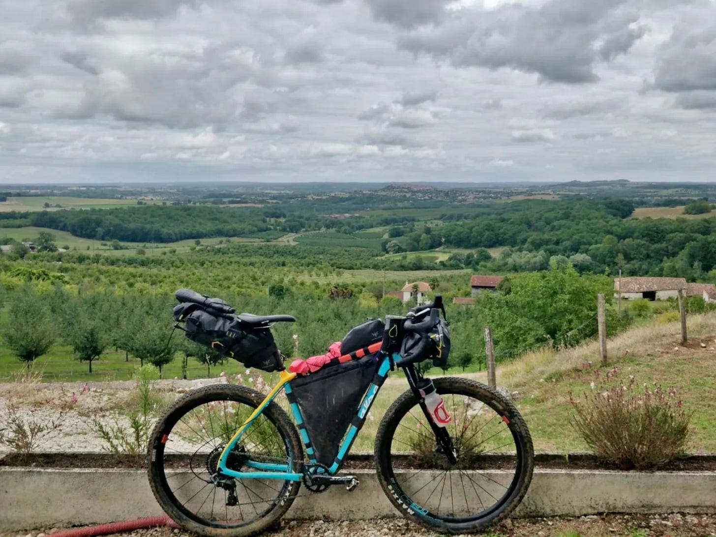 Le Cutthroat devant Monflanquin Le Cutthroat devant Monflanquin