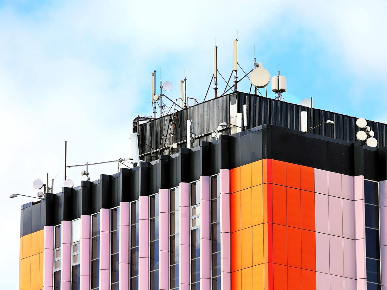 5G New Radio and What Comes Next - IEEE Spectrum 5G New Radio and What Comes Next - IEEE Spectrum