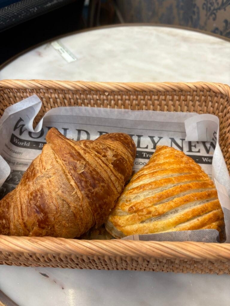 Un je ne sais quoi... Review - Dupont Circle's Playful French Bakery