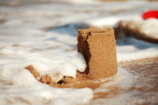 Sand Castle Destroyed Imagens – Procure 526 fotos, vetores e vídeos | Adobe  Stock