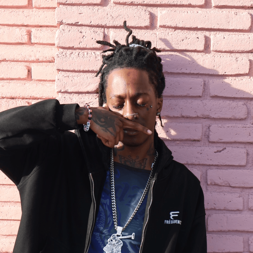 Who produced “feral” by skaiwater?