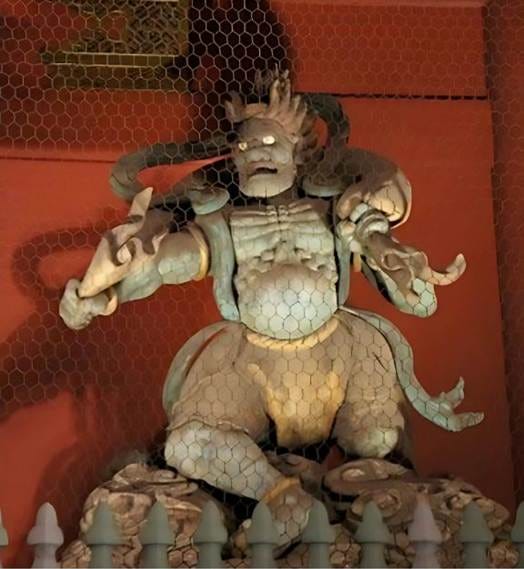 Fūjin wind god sculpture