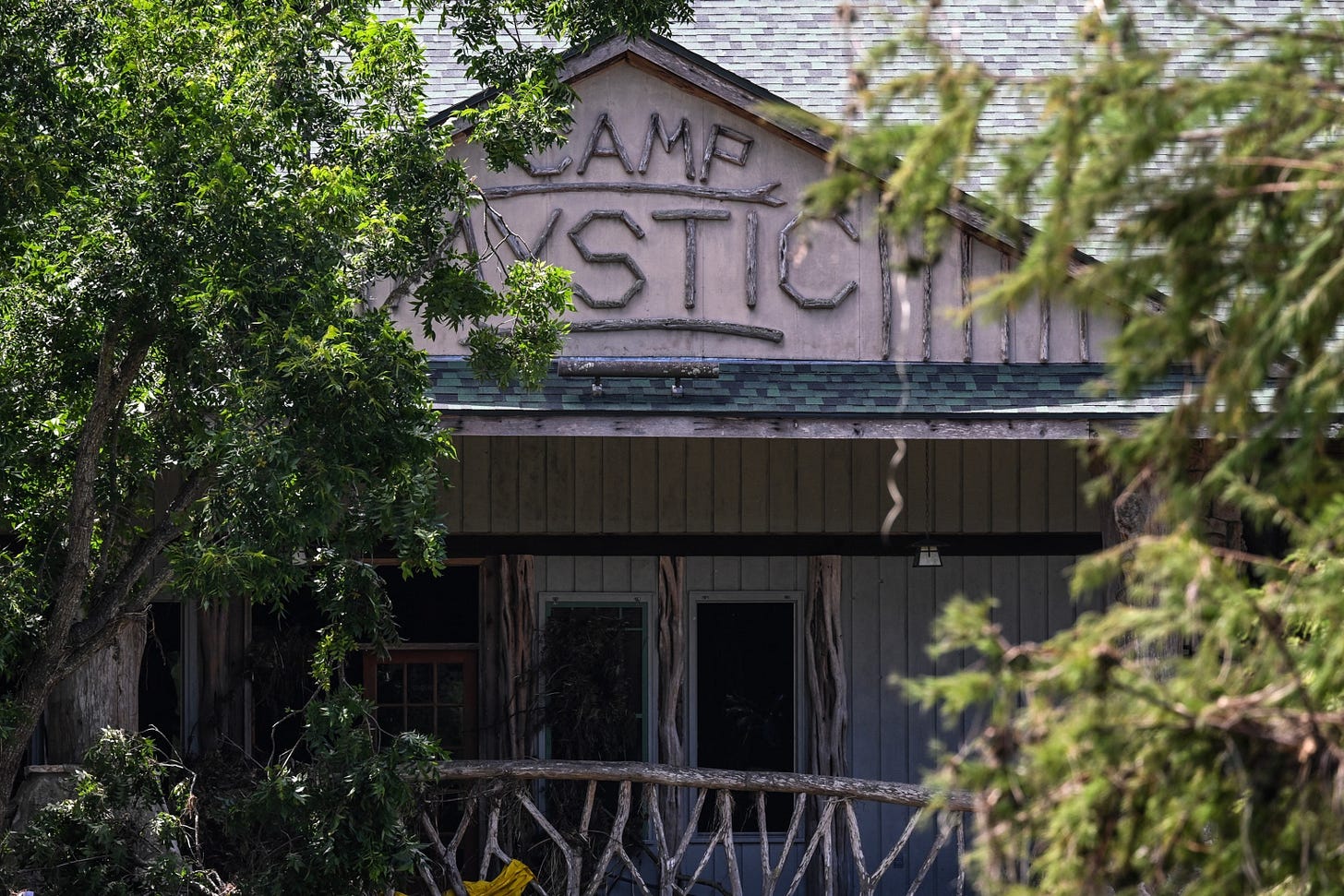 Camp Mystic began evacuating 45 minutes after 'life-threatening flash  flooding' alert: Spokesperson - ABC News