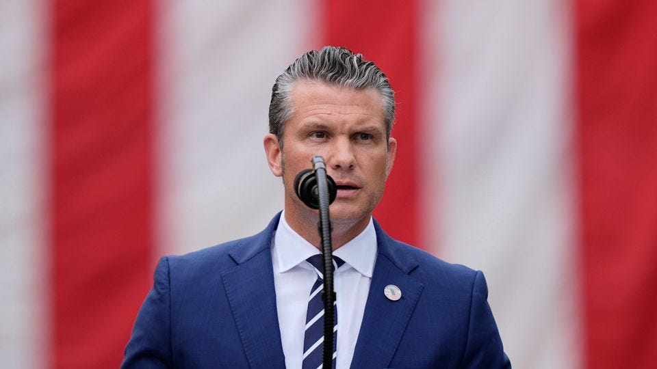 Pete Hegseth beordert weltweit Hunderte Generäle und Admirale in die USA zurück, um über »Kriegergeist« der Armee zu sprechen - DER SPIEGEL Pete Hegseth beordert weltweit Hunderte Generäle und Admirale in die USA zurück, um über »Kriegergeist« der Armee zu sprechen - DER SPIEGEL