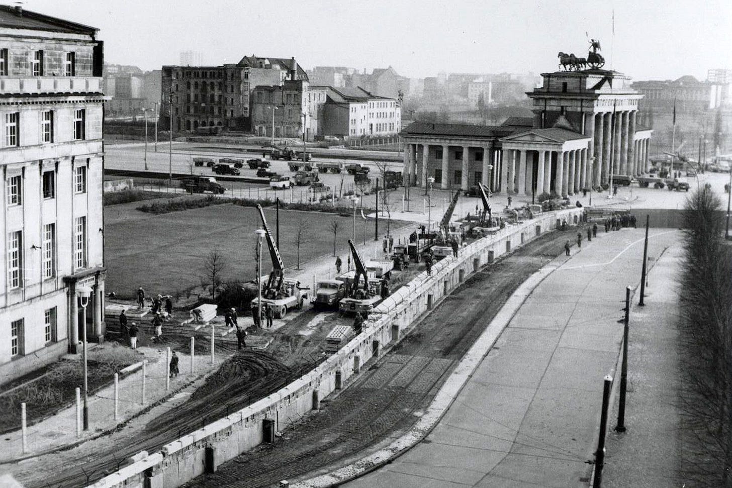13 August 1961: Construction Begins on Berlin Wall During ...