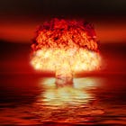 Los lentes de David Lynch: ¿es el sol o son los flashes de una explosión nuclear?