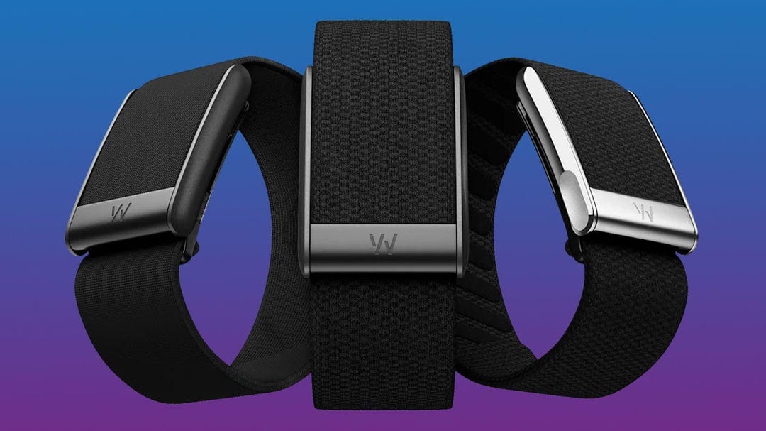 Apple Testing Prototypes of Whoop-Like Screenless Fitness Band : r/apple Apple Testing Prototypes of Whoop-Like Screenless Fitness Band : r/apple