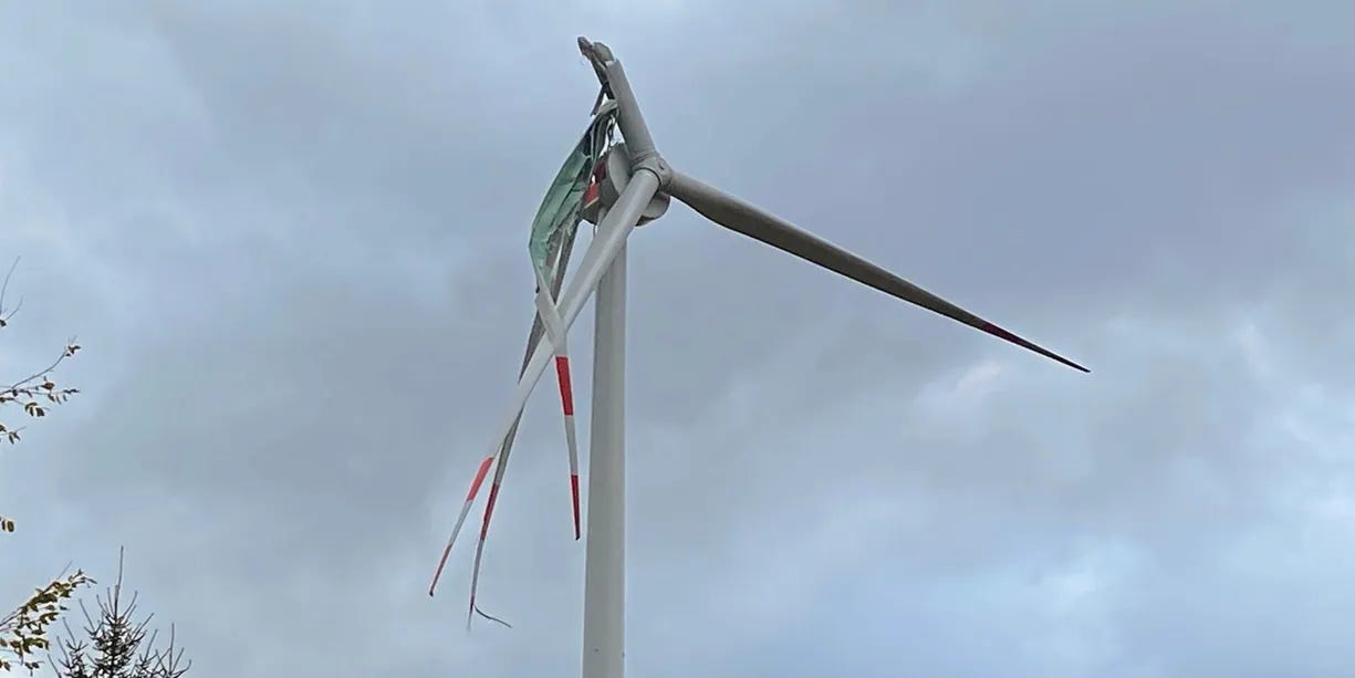 Broken blade at Nattheim wind farm in Germany with Enercon E-138 EP3 turbine Broken blade at Nattheim wind farm in Germany with Enercon E-138 EP3 turbine