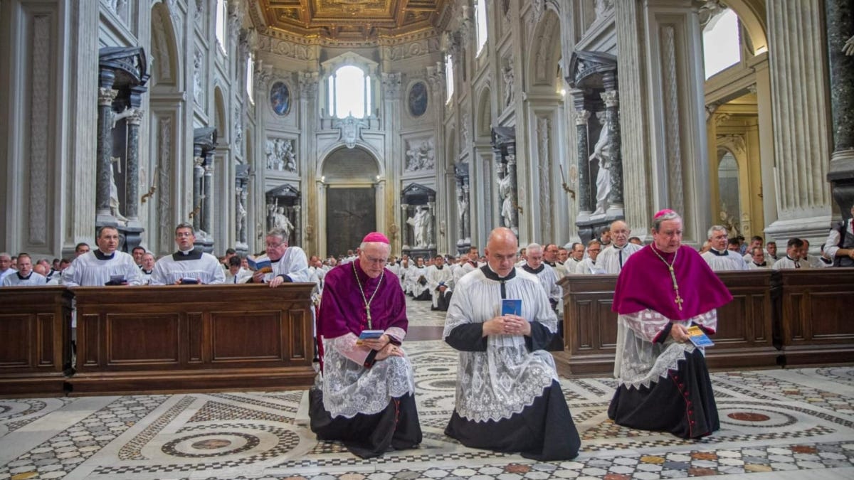 The FSSPX announces that it will consecrate new bishops on July 1, 2026 –  INFOVATICANA