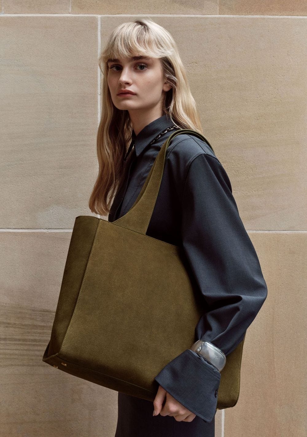 Lifestyle_Work_Tote_Olive_1_0ae01c8558.jpg