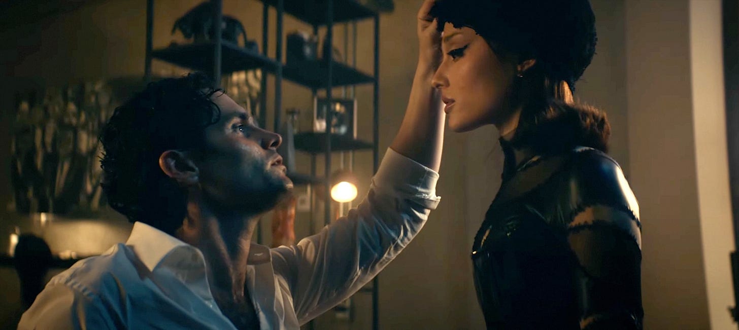 Ariana Grande releases star-studded 'the boy is mine' music video: Watch  here - ABC News