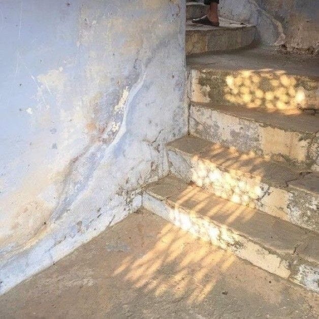 No photo description available.