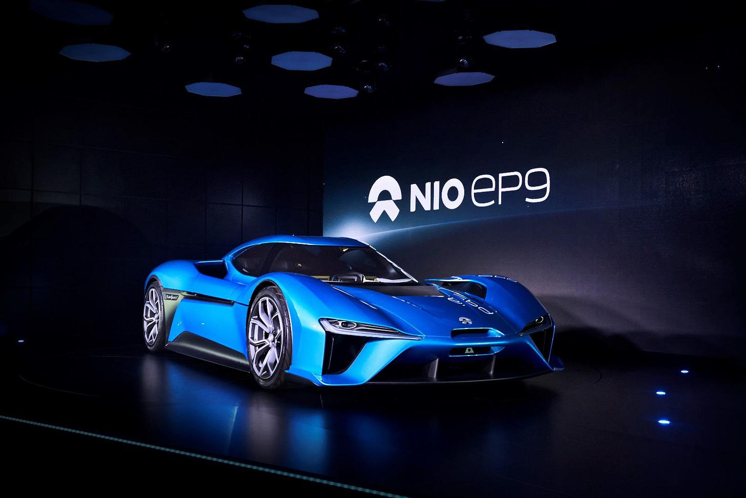 1000 kW NIO EP9 lays claim to "world's fastest electric car" mantle