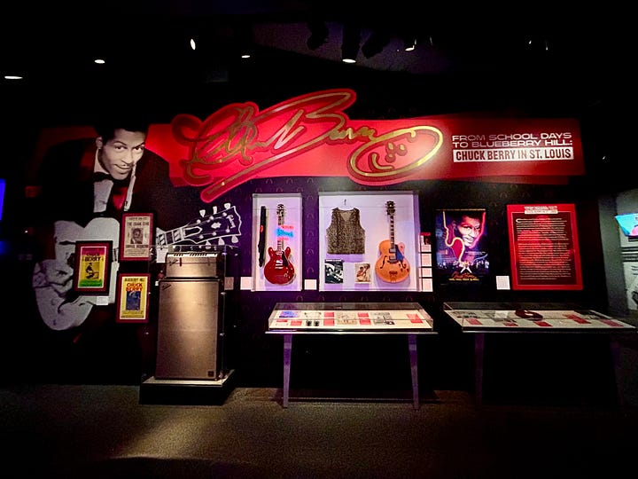 exhibits, displays, memorialbilia