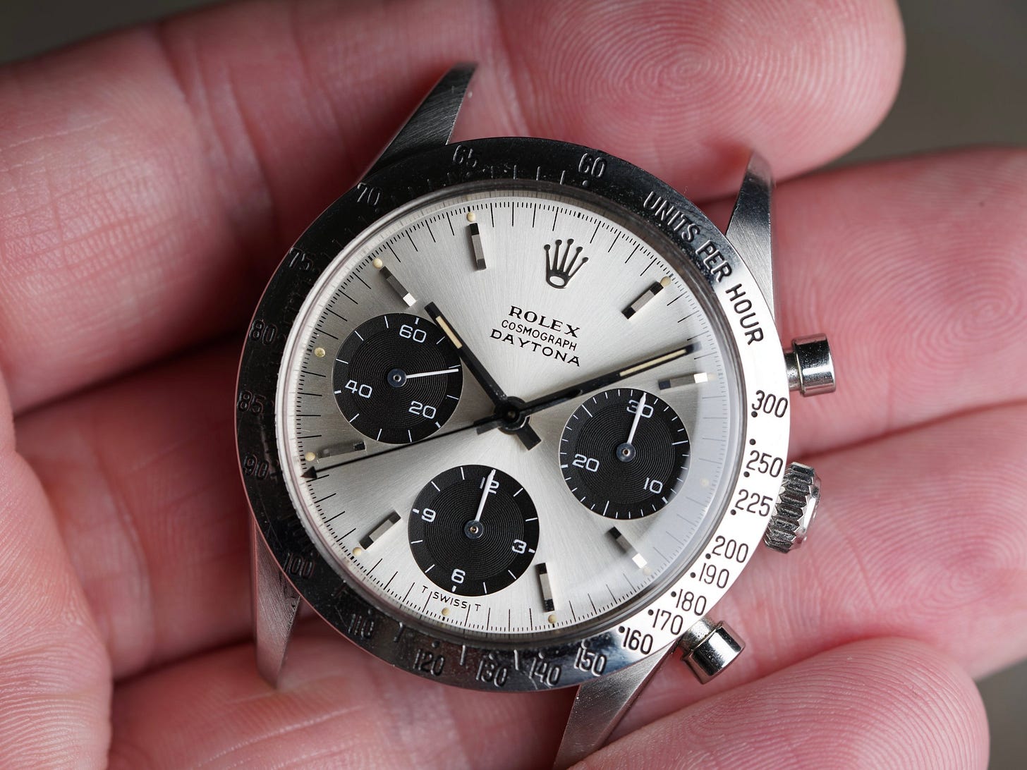 Photo Gallery: Rolex Daytona Reference 6239 with "Big Daytona" Dial Photo Gallery: Rolex Daytona Reference 6239 with "Big Daytona" Dial