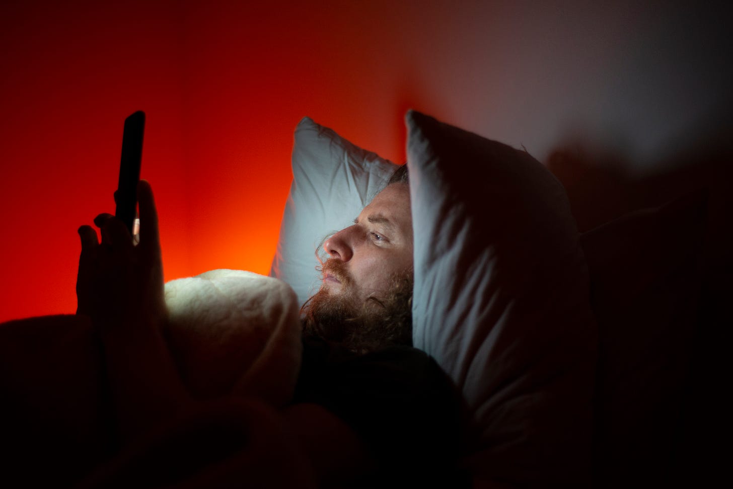 How doom scrolling at night might be ruining your health