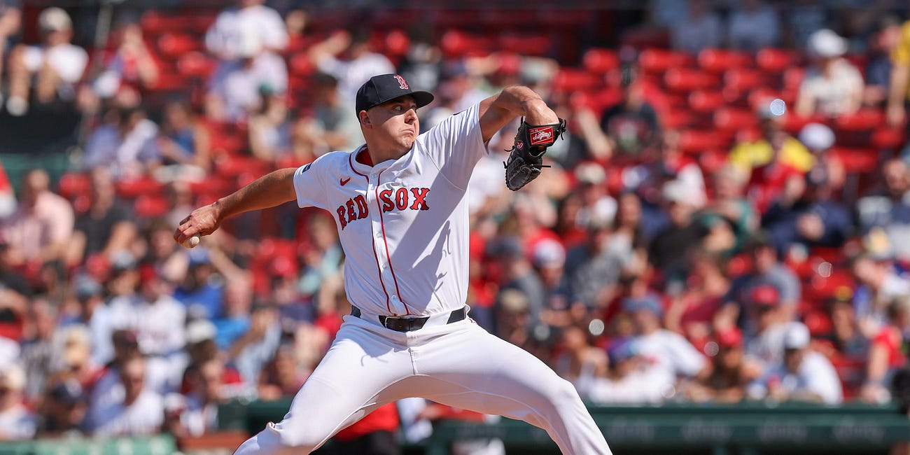 Former Red Sox right-handed pitcher heading to Chicago on minors pact 