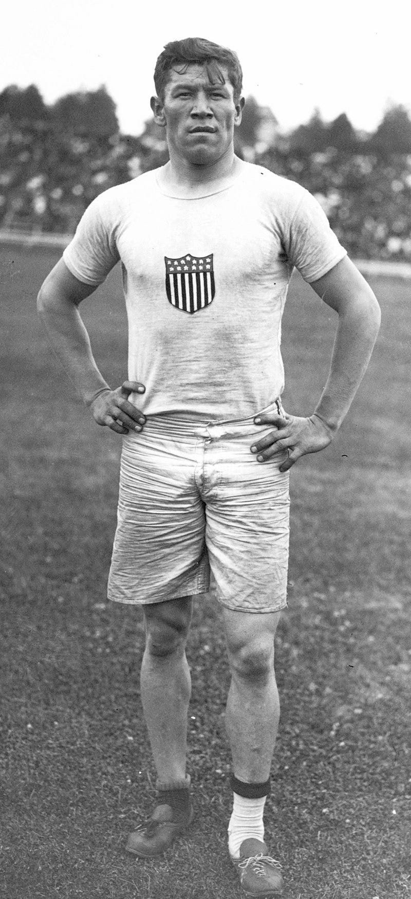 Fichier:Jim Thorpe 1912b.jpg — Wikipédia