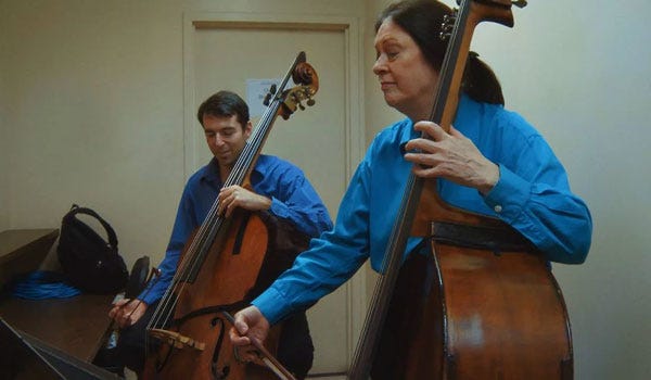 A Única Mulher na Orquestra :: Filme | Cinema | Crítica :: CinePipocaCult