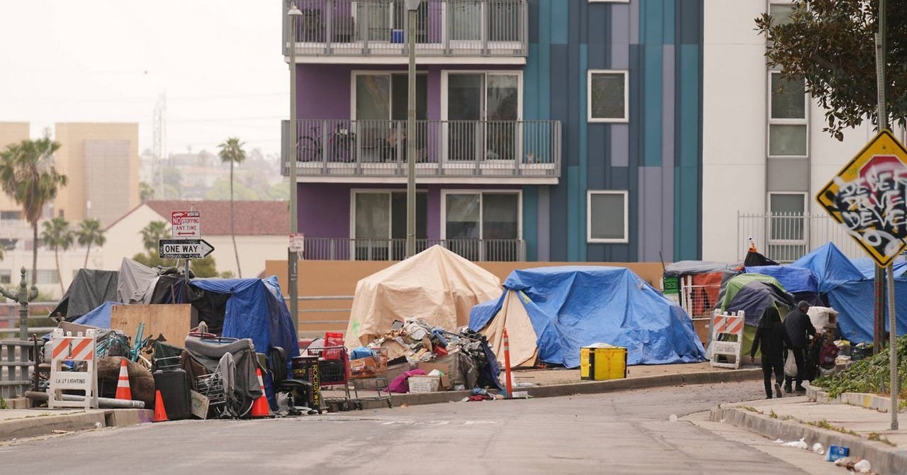 Trump administration pauses funding to LA homeless agency Trump administration pauses funding to LA homeless agency