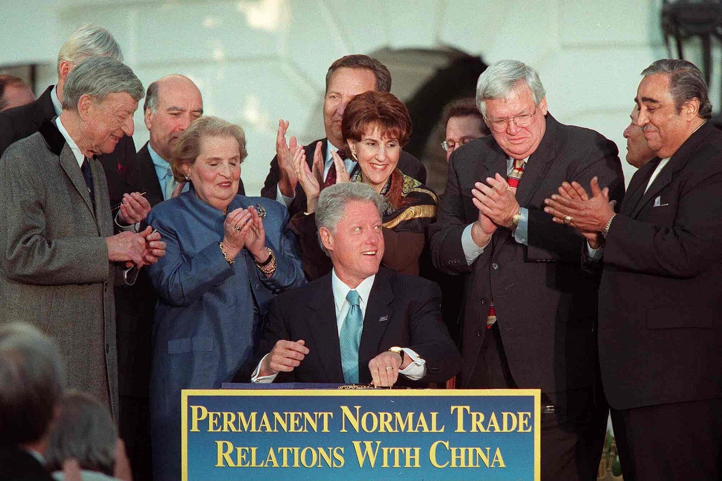 Clinton Predicts ‘Economic Freedom’ in China Clinton Predicts ‘Economic Freedom’ in China