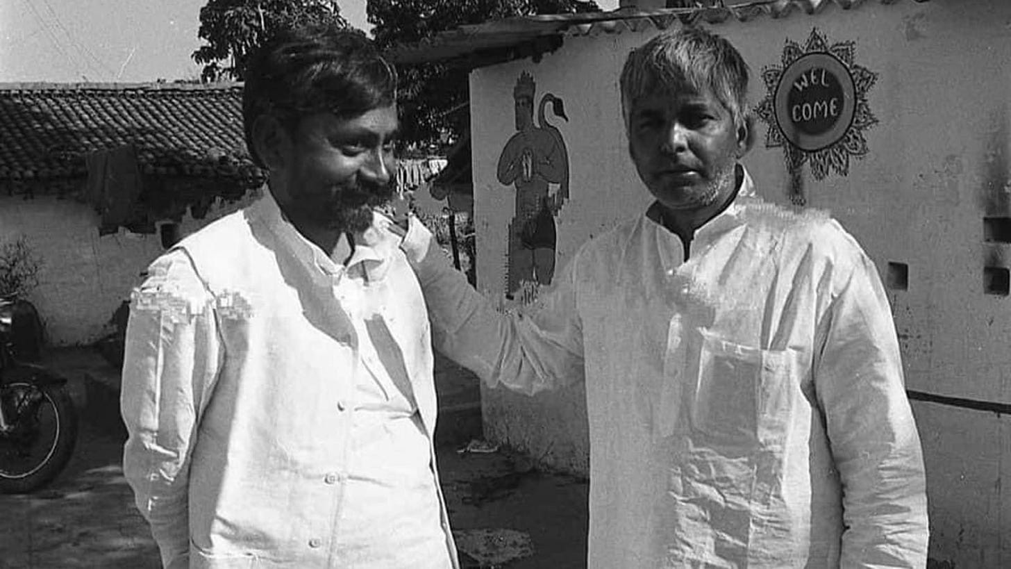 When no one is with you...': Tej Pratap shares nostalgic photo of Nitish  Kumar with 'brother' Lalu Prasad | India News