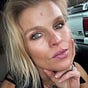 Abbey Wade's avatar