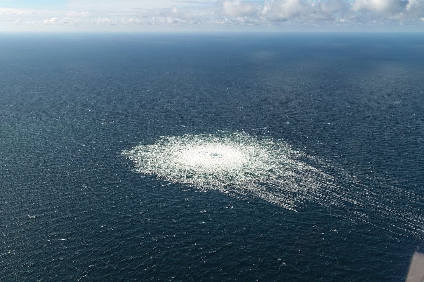 oil slick NordStream 2. Photo Forsvaret released