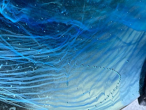 examples of  showing movement in glass