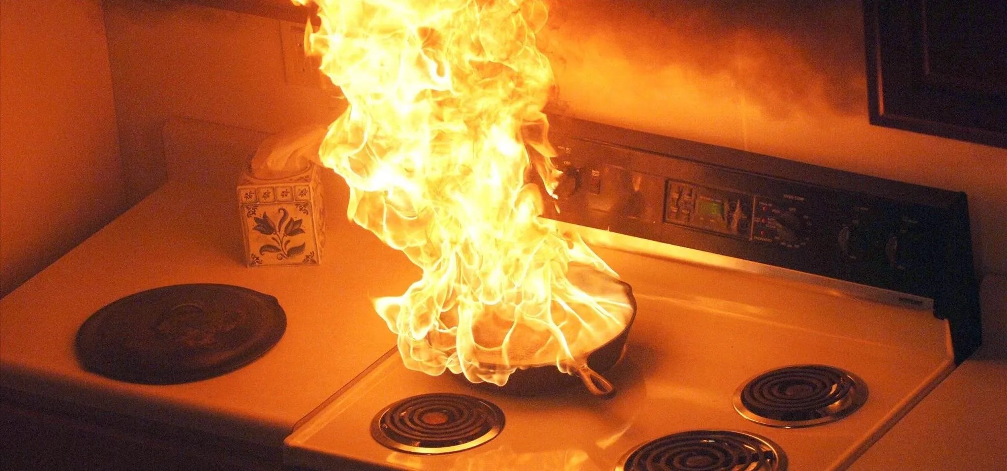 How to Safely Put Out a Grease Fire (And Prevent Them Altogether) << Food Hacks :: WonderHowTo
