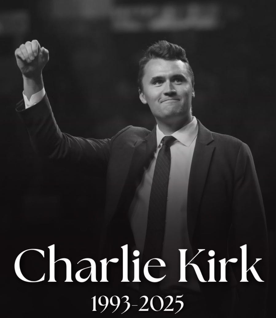 Charlie Kirk, konservativni komentator, umorjen na kampusu v Utahu