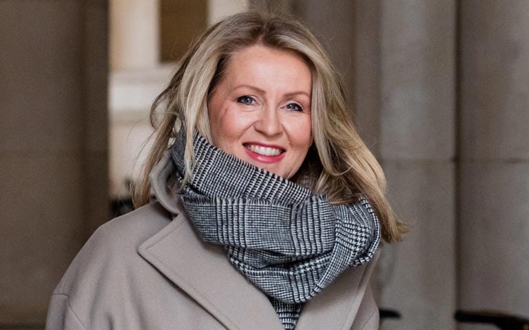 Under the Tory initiative, Esther McVey announced some civil service roles would effectively be scrapped - Anadolu Under the Tory initiative, Esther McVey announced some civil service roles would effectively be scrapped - Anadolu