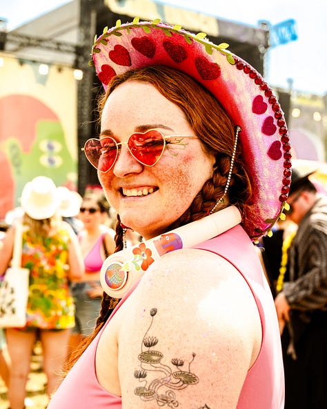 Summer Music Festival Fashion Trends: Embracing Coastal  display picture 1
