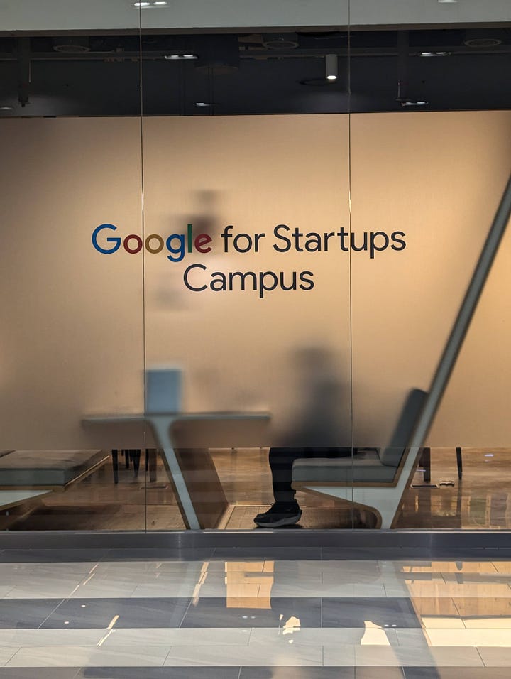 Working at the Google Startup Campus, wandering around stationary stores, and visiting the Mina Perhonen exhibition at the Dongdaemun Design Plaza