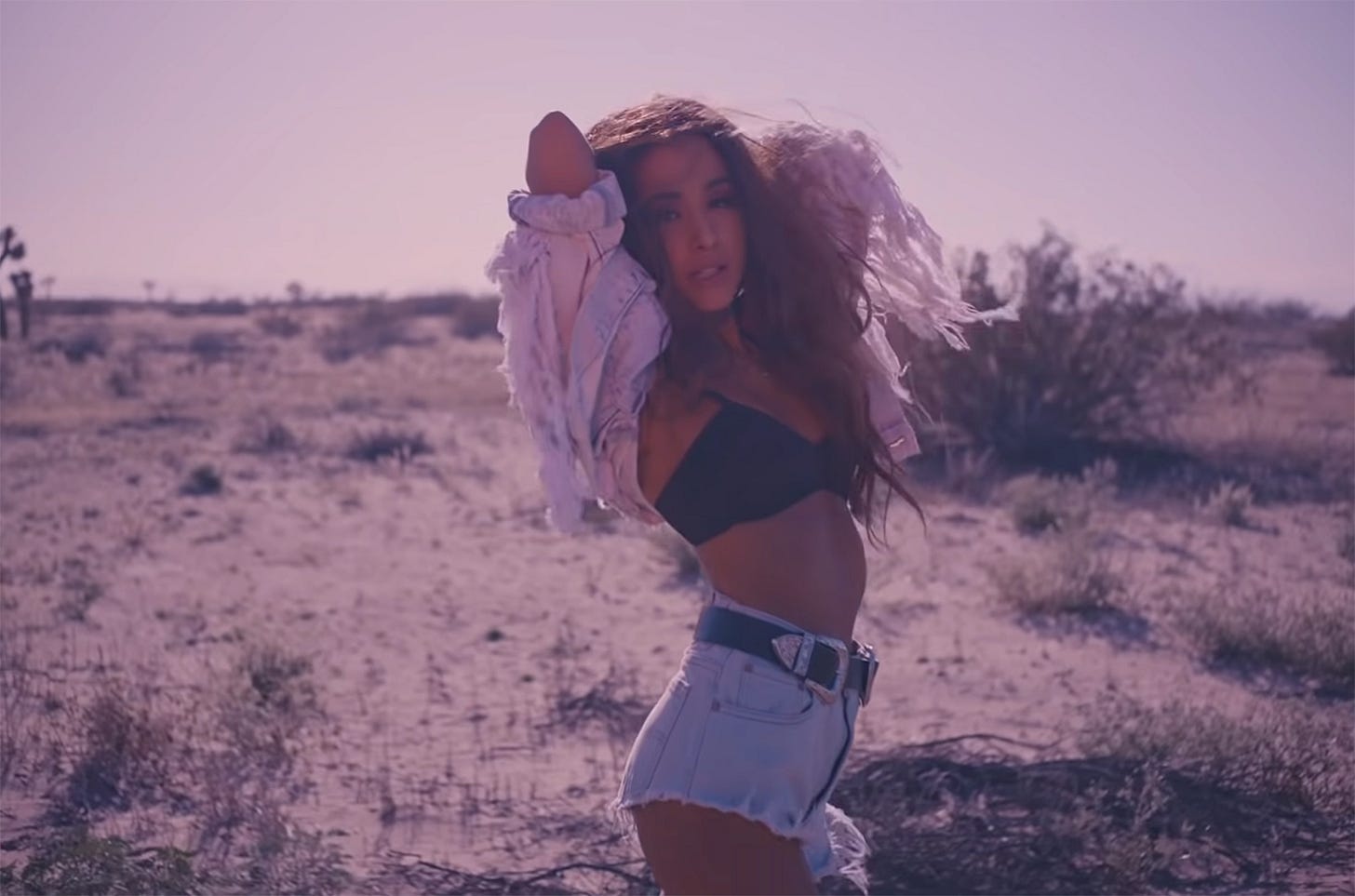 Ariana Grande's 'Into You' Music Video Reaches 1 Billion YouTube Views