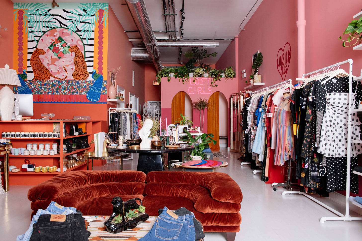 Lost Girls Vintage | Shopping in River West/West Town, Chicago