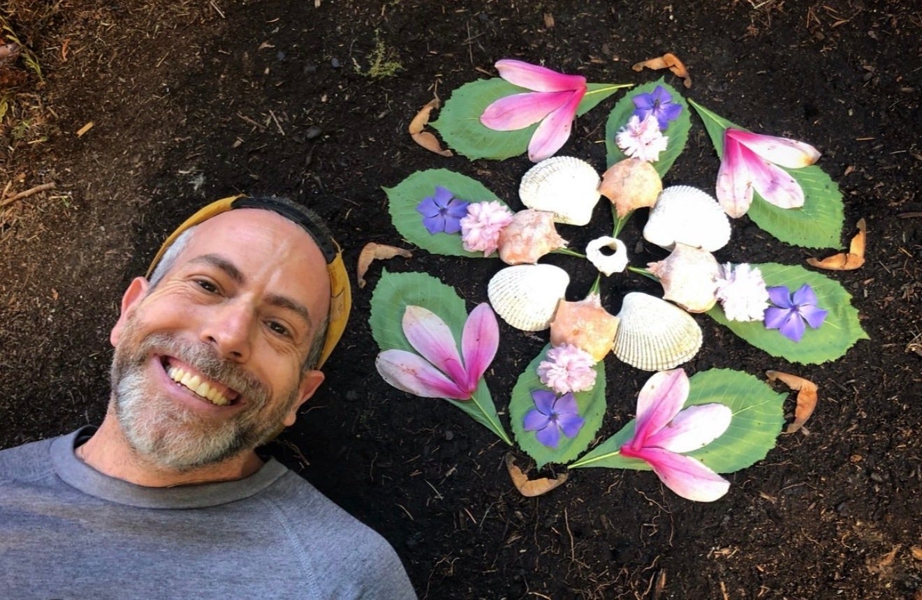 Find Day Schildkret's lovely altars in Instagram @morningaltars