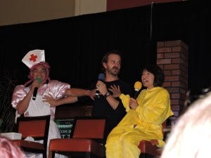 Osric, Richard and Lauren get touchy