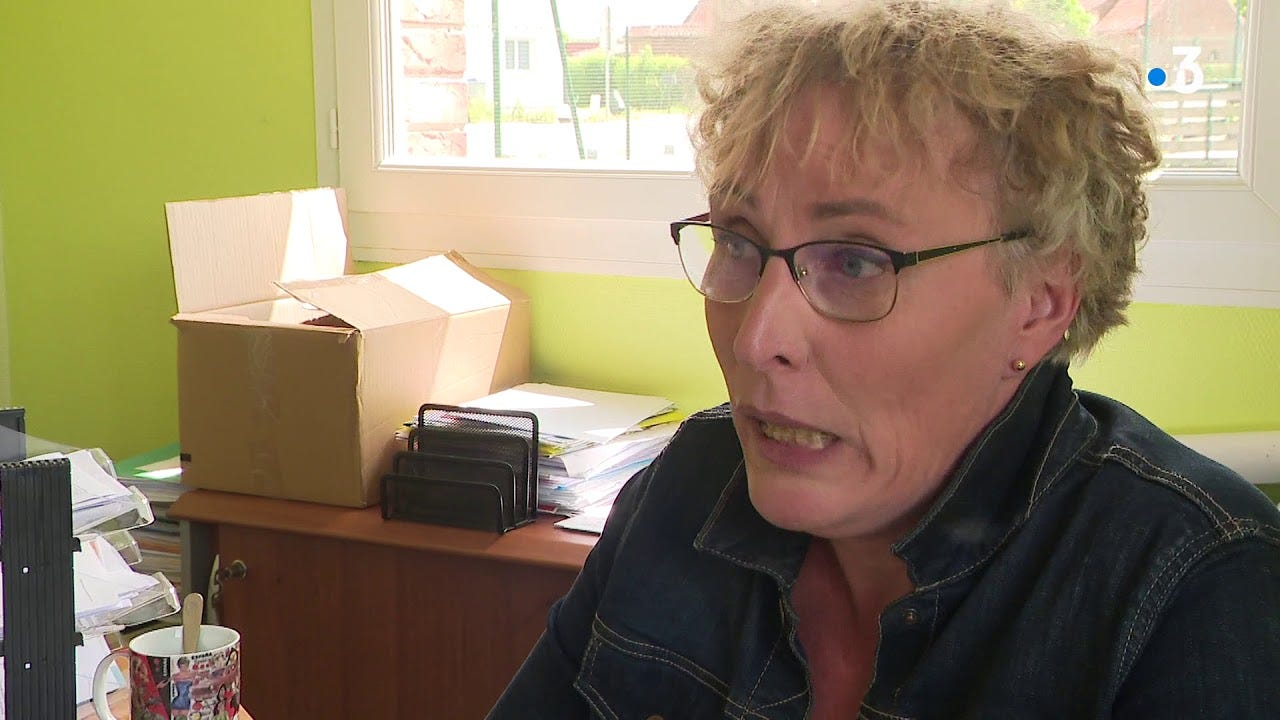 Marie Cau, première maire transgenre. - YouTube
